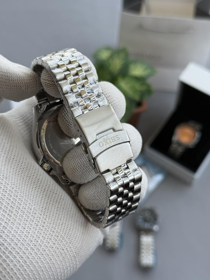 Seiko Sports Premium Grey W355