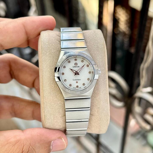 Omeg_a constellation silver white 28 mm 559