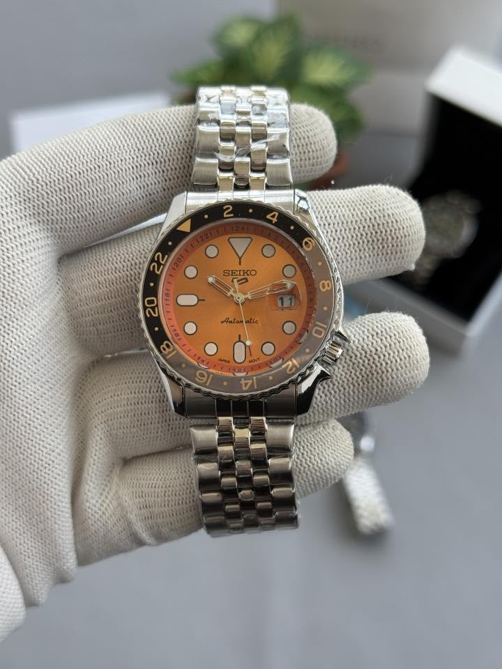 Seiko 5 Sports Premium Orange W352