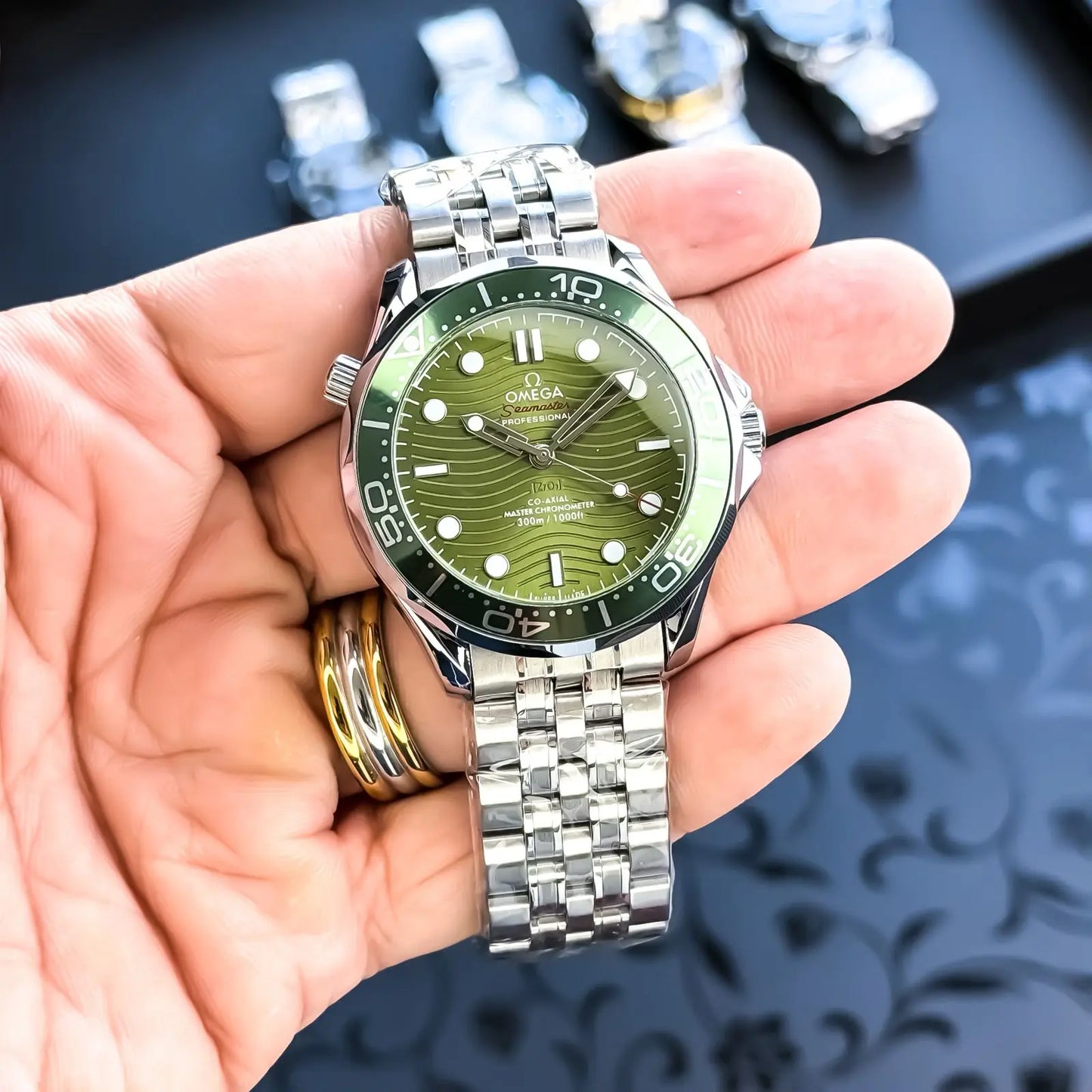 OMEGA._AUTO_SILVER_GREEN