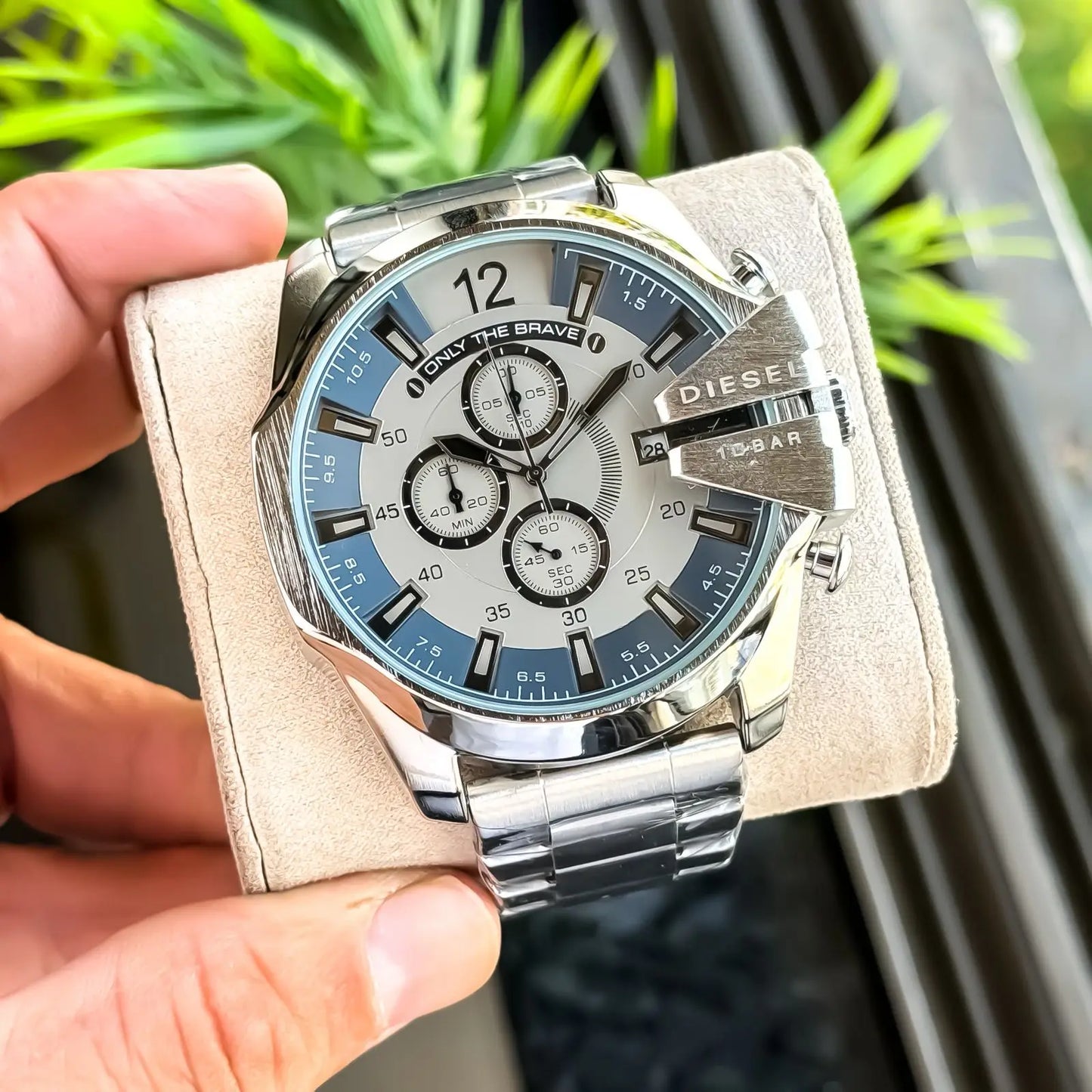 DIESE1_SILVER_GRAY