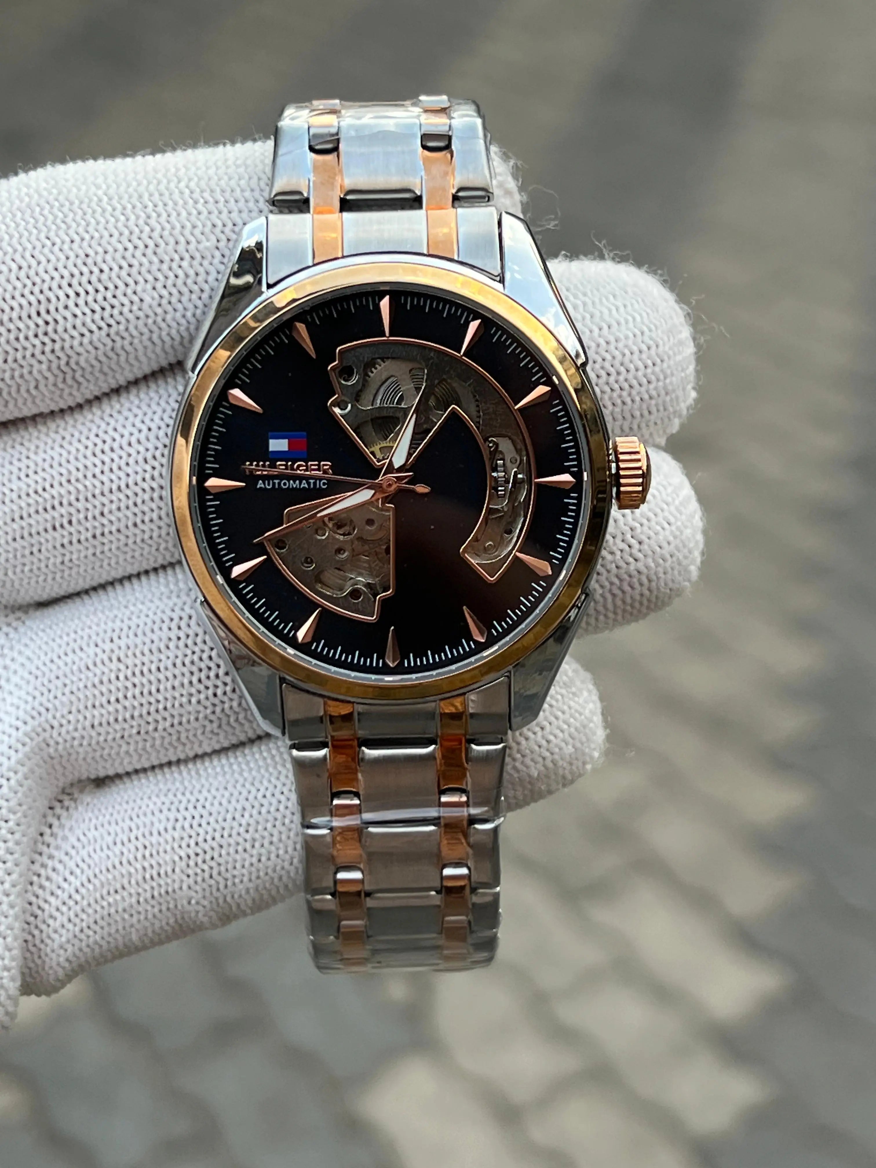 ToMmy Hilf_!ger Automatic Two Tone Black